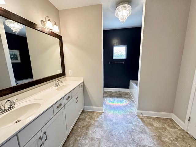 283 Telavera Dr, White House, TN 37188