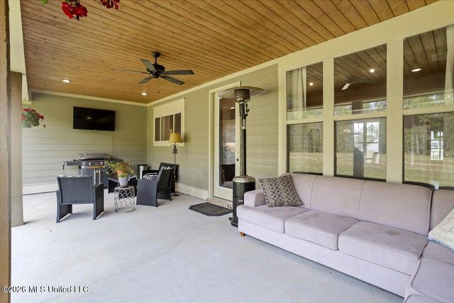 29 Pipestone, Sumrall, MS 39482