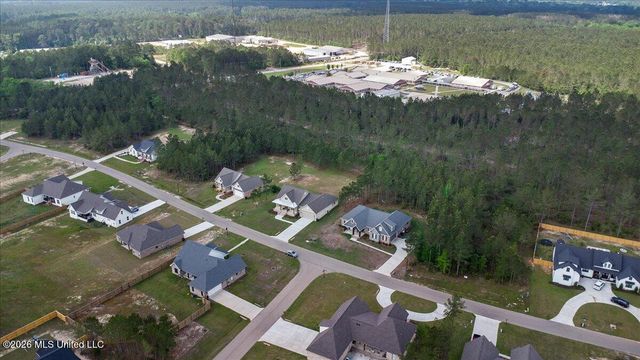 29 Pipestone, Sumrall, MS 39482