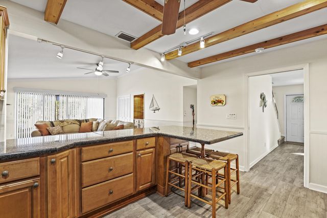 1089 Raintree Drive, Palm Beach Gardens, FL 33410