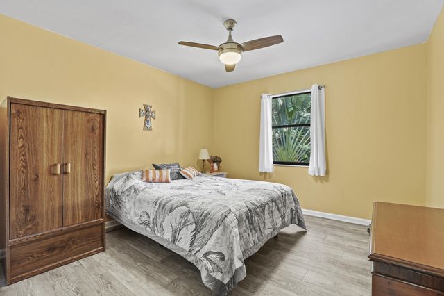 1089 Raintree Drive, Palm Beach Gardens, FL 33410