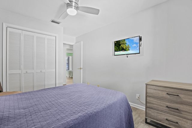 1089 Raintree Drive, Palm Beach Gardens, FL 33410