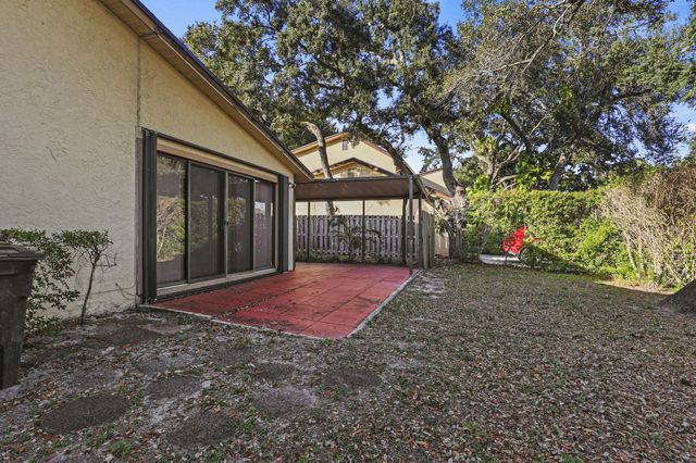 1089 Raintree Drive, Palm Beach Gardens, FL 33410