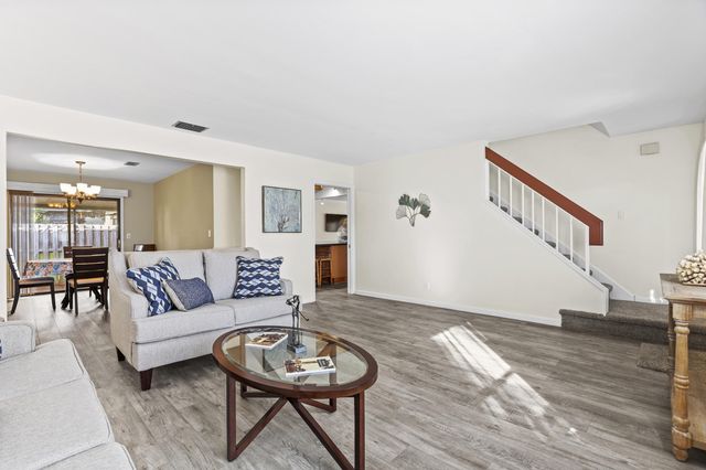 1089 Raintree Drive, Palm Beach Gardens, FL 33410