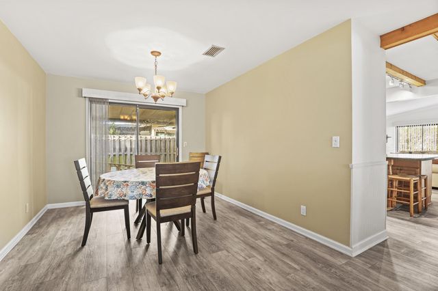 1089 Raintree Drive, Palm Beach Gardens, FL 33410