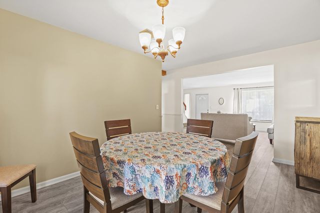 1089 Raintree Drive, Palm Beach Gardens, FL 33410