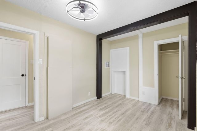 526 Apache Avenue NW, Albuquerque, NM 87102