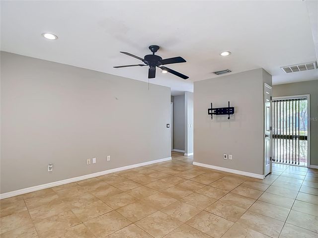 811 AMBASSADOR LOOP, Tampa, FL 33613