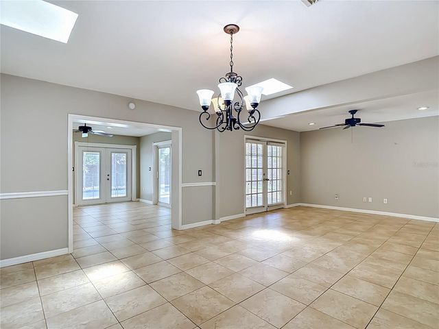 811 AMBASSADOR LOOP, Tampa, FL 33613