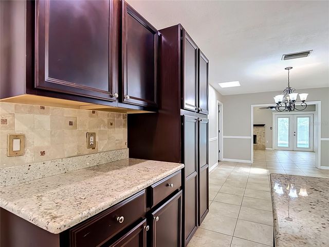 811 AMBASSADOR LOOP, Tampa, FL 33613