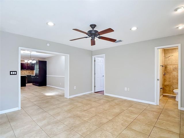 811 AMBASSADOR LOOP, Tampa, FL 33613