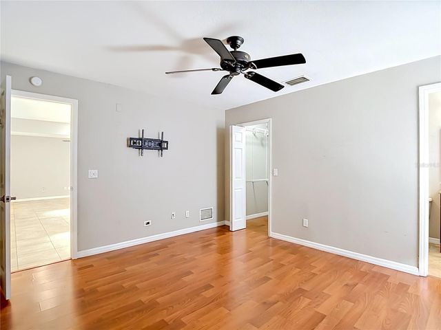 811 AMBASSADOR LOOP, Tampa, FL 33613