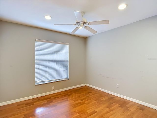 811 AMBASSADOR LOOP, Tampa, FL 33613
