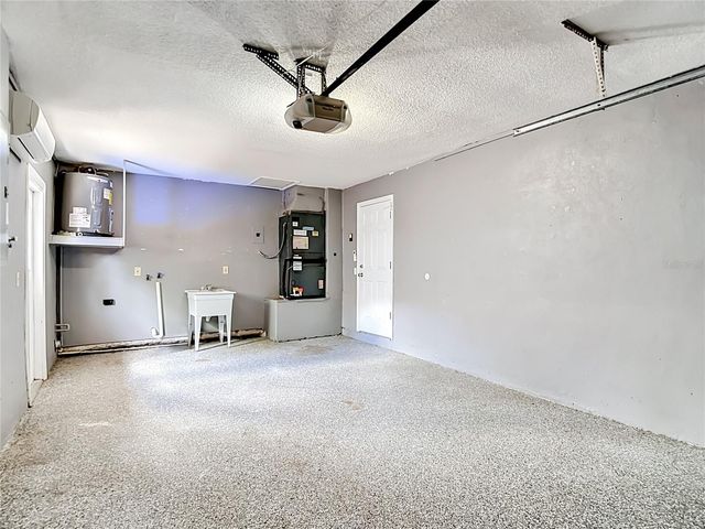 811 AMBASSADOR LOOP, Tampa, FL 33613