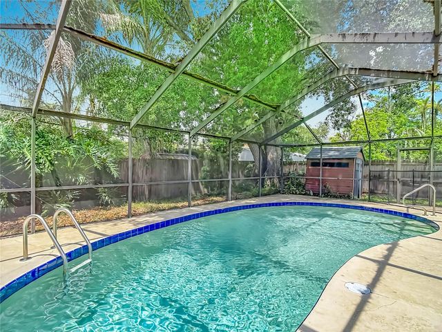 811 AMBASSADOR LOOP, Tampa, FL 33613