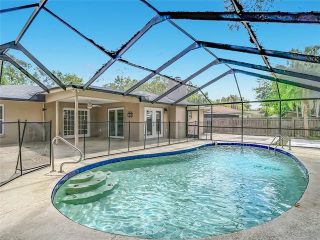 811 AMBASSADOR LOOP, Tampa, FL 33613