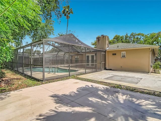 811 AMBASSADOR LOOP, Tampa, FL 33613