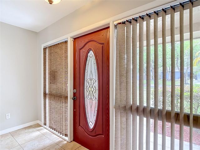 811 AMBASSADOR LOOP, Tampa, FL 33613