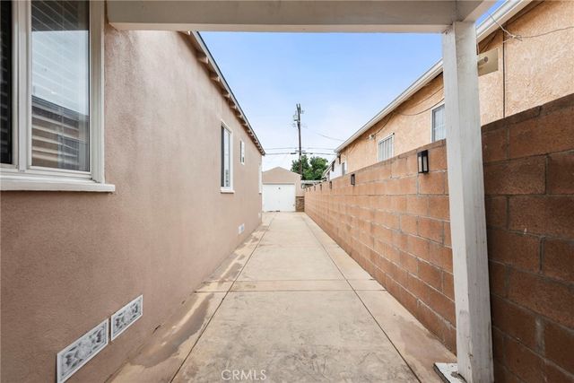 9549 Mallison, South Gate, CA 90280