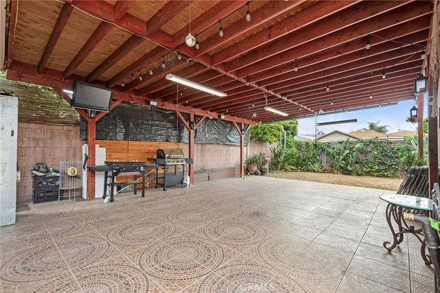 9549 Mallison, South Gate, CA 90280