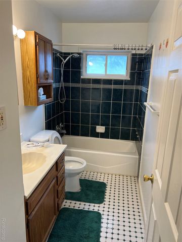 7411 N Vernon Street, Dearborn Heights, MI 48127