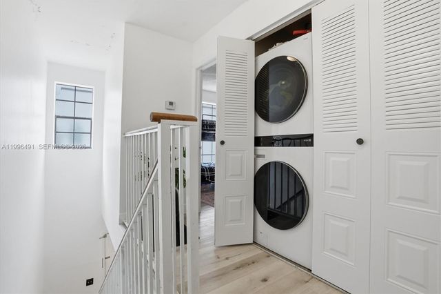 11719 NW 11th St, Pembroke Pines, FL 33026