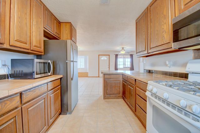 21 San Fernando Avenue, Los Lunas, NM 87031