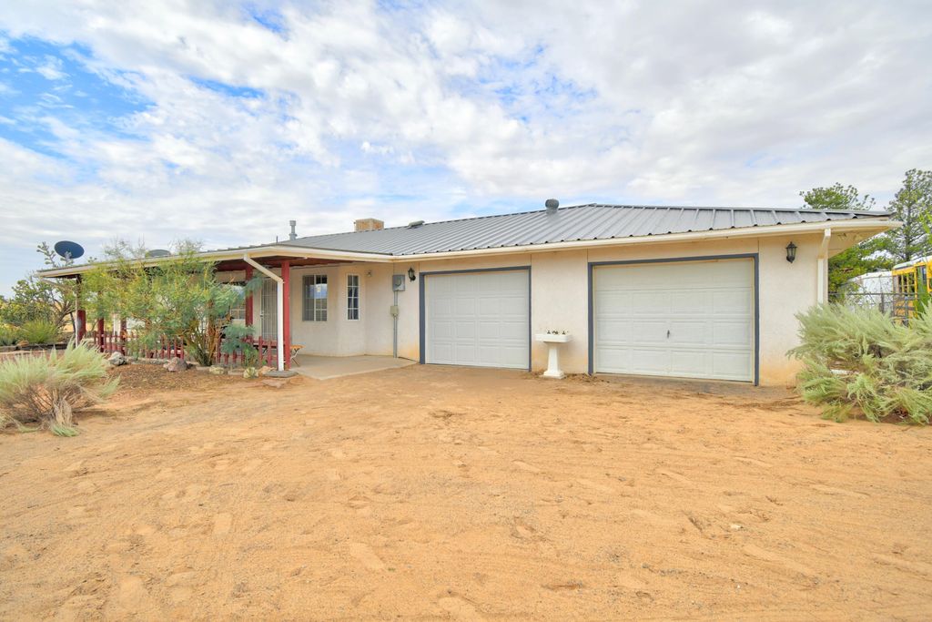 21 San Fernando Avenue, Los Lunas, NM 87031