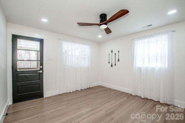 6229 Mountain Grove Road, Hickory, NC 28602