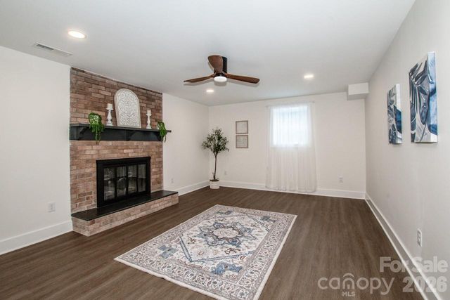 6229 Mountain Grove Road, Hickory, NC 28602