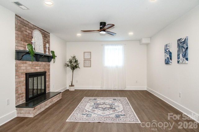 6229 Mountain Grove Road, Hickory, NC 28602