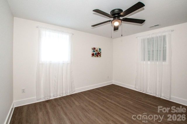 6229 Mountain Grove Road, Hickory, NC 28602