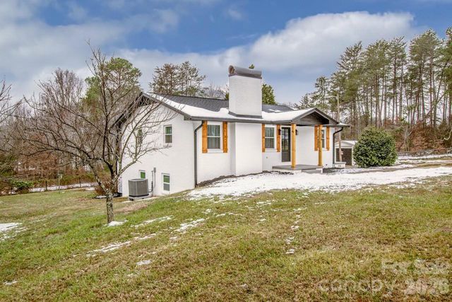 6229 Mountain Grove Road, Hickory, NC 28602