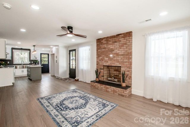 6229 Mountain Grove Road, Hickory, NC 28602