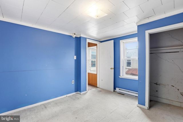 25 WATER ST, Reading, PA 19605