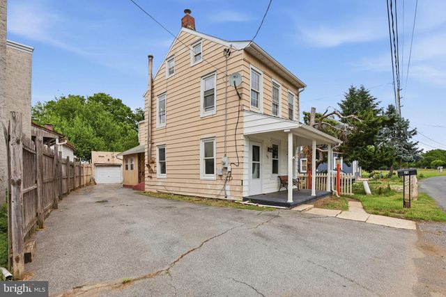 25 WATER ST, Reading, PA 19605