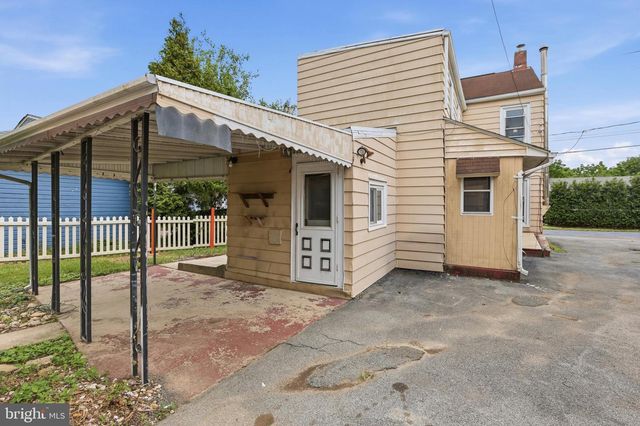 25 WATER ST, Reading, PA 19605
