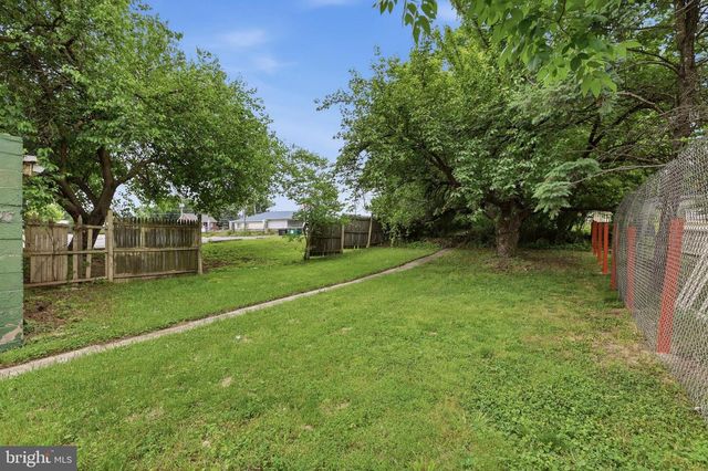 25 WATER ST, Reading, PA 19605