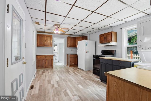 25 WATER ST, Reading, PA 19605