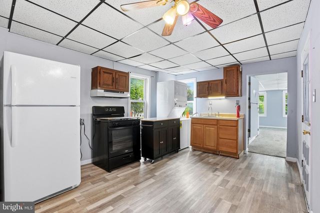 25 WATER ST, Reading, PA 19605