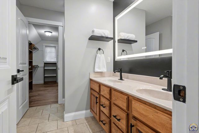 2807 Harper St, Lawrence, KS 66046