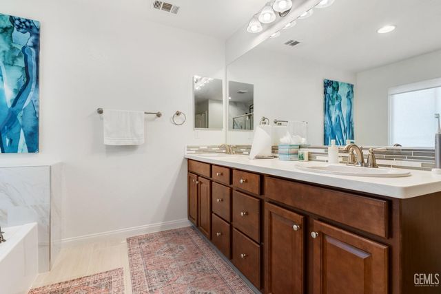 14812 Lemon Lily Drive, Bakersfield, CA 93314