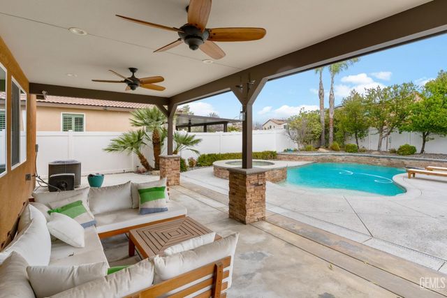 14812 Lemon Lily Drive, Bakersfield, CA 93314