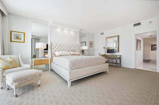 2100 S Ocean Boulevard Ph 607n, Palm Beach, FL 33480
