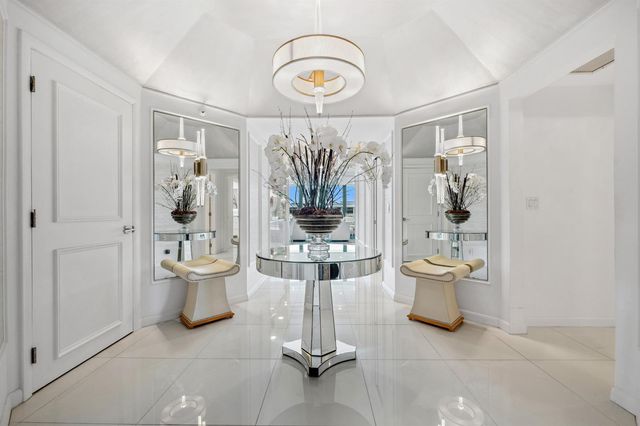 2100 S Ocean Boulevard Ph 607n, Palm Beach, FL 33480