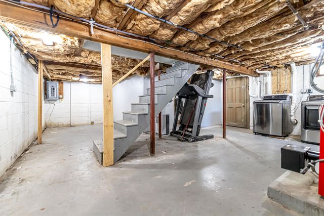 15 Linwood Avenue, Salem, NH 03079