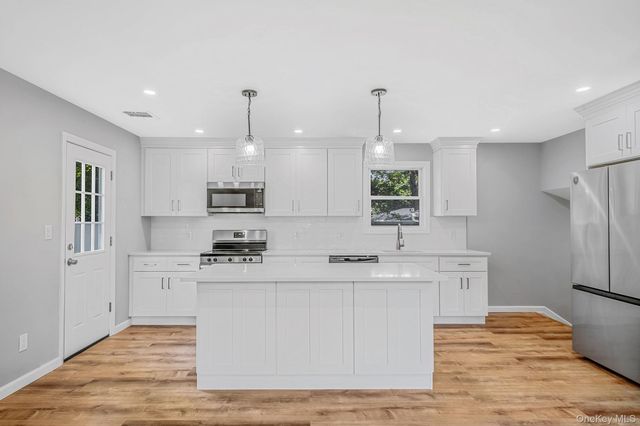 18 Joyce Drive, Riverhead, NY 11901