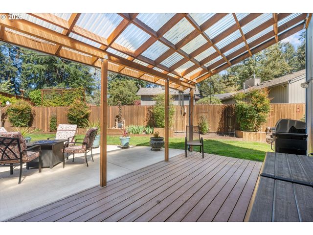 10105 Sw COQUILLE Dr, Tualatin, OR 97062