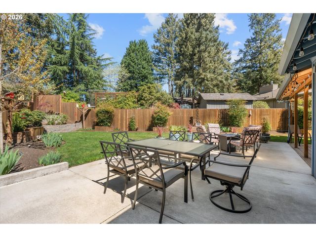 10105 Sw COQUILLE Dr, Tualatin, OR 97062