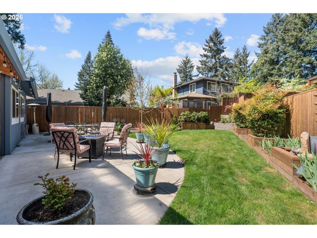 10105 Sw COQUILLE Dr, Tualatin, OR 97062